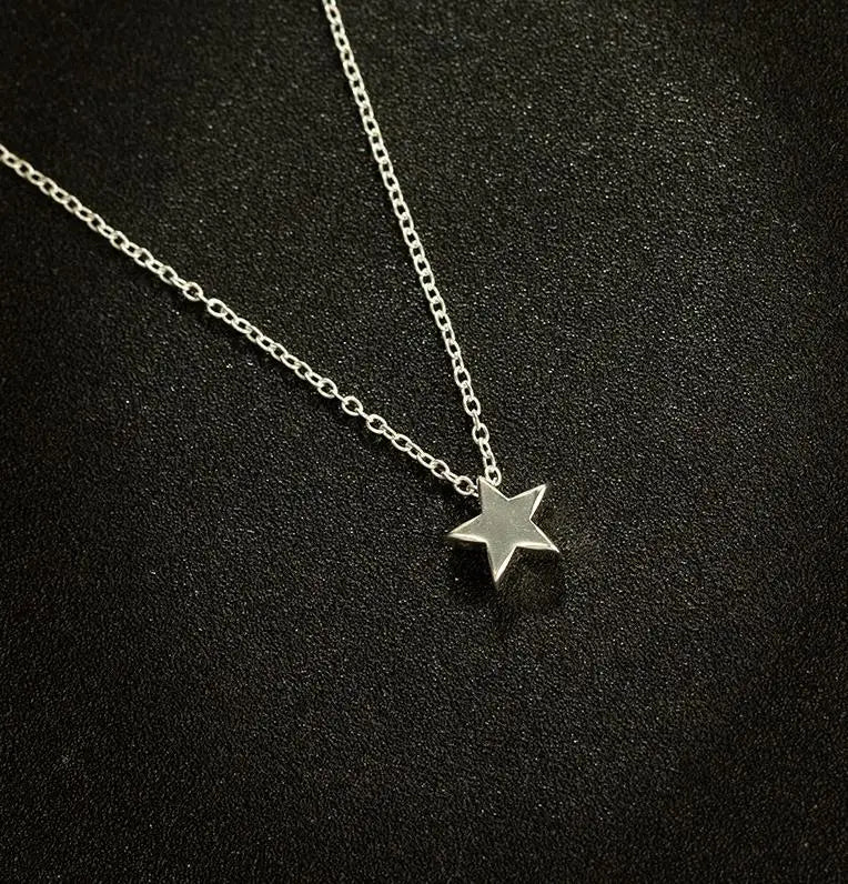 Simple Fashion Ladies Short Clavicle Necklace Fashion