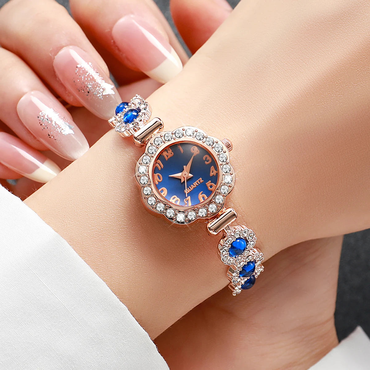Elegant Rhinestone Bracelet Strap Women Watches Fashion