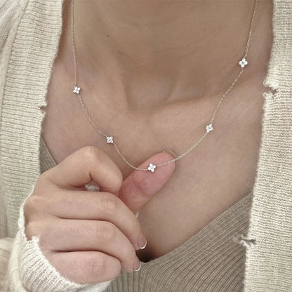 Gorgeous Four-leaf Flower Inlaid Zircon Chain Necklace for Women