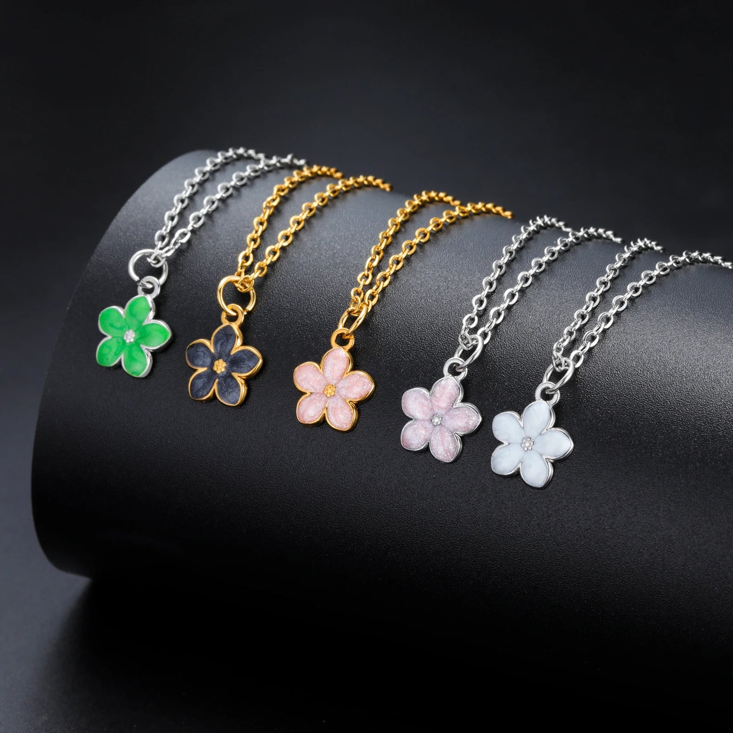 Cazador Plumeria Daisy Mini Flower Necklaces for Women
