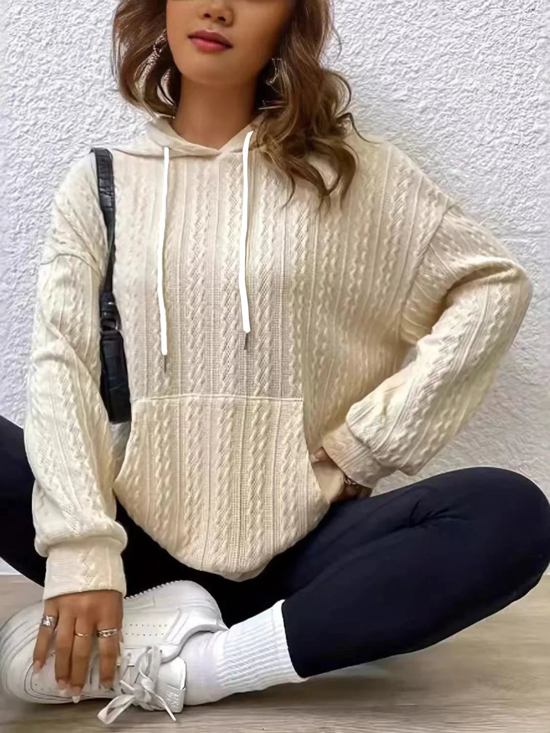 Women's knitted sweater hooded kangaroo pocket sweatshirt
